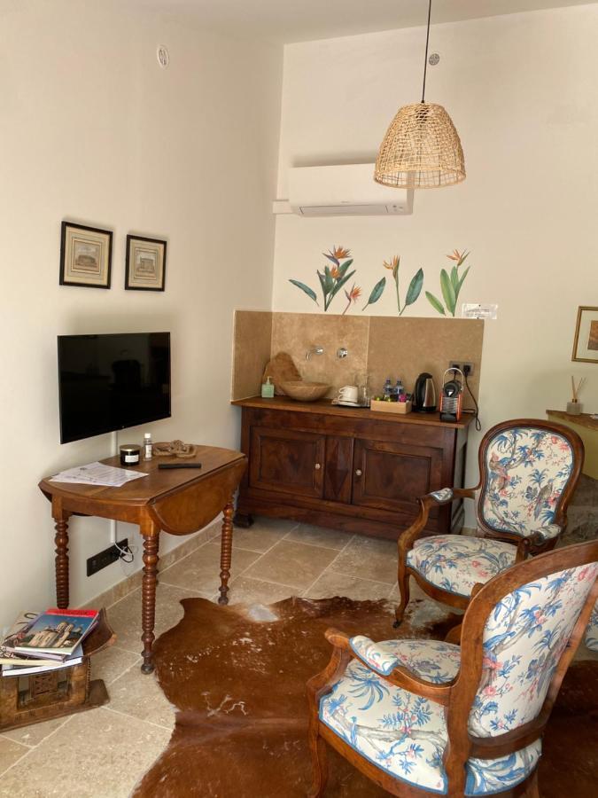 Guest House Encantada Ним Экстерьер фото
